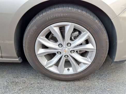 Used 2025 Chevrolet Malibu LT FWD image 10