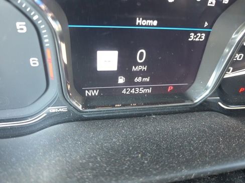 Used 2023 GMC Sierra 2500 Denali w/ Denali Ultimate Package image 18