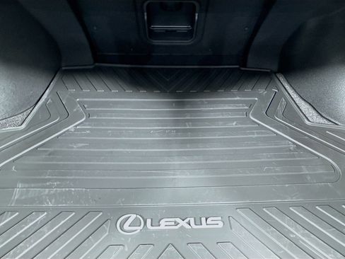 Used 2024 Lexus ES 350 w/ Premium Package image 34