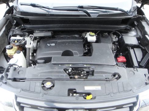 Used 2019 Nissan Pathfinder S image 15