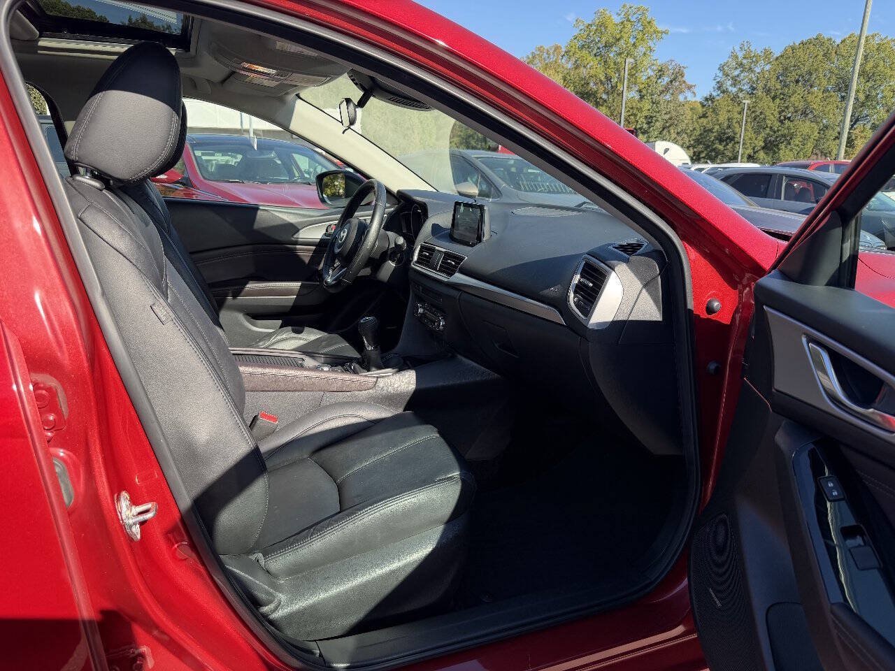 Used 2017 MAZDA MAZDA3 Touring w/ Popular Equipment Package FWD image 12