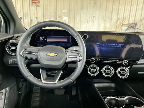 Used 2024 Chevrolet Blazer EV LT AWD/4WD image 10