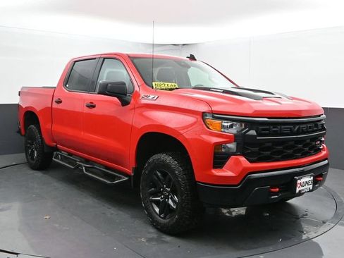 Used 2024 Chevrolet Silverado 1500 Custom Trail Boss AWD/4WD image 2