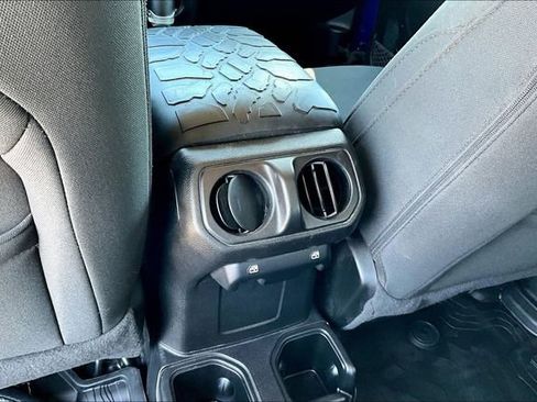 Used 2020 Jeep Wrangler Unlimited Sport AWD/4WD image 24