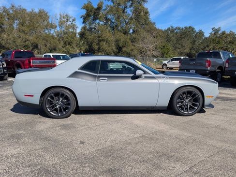 Used 2020 Dodge Challenger R/T w/ T/A Package image 4