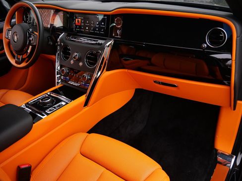 Certified 2025 Rolls-Royce Cullinan image 18