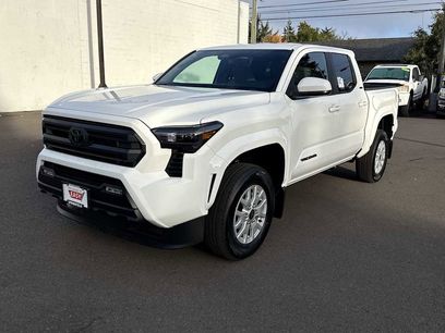 New 2025 Toyota Tacoma SR5