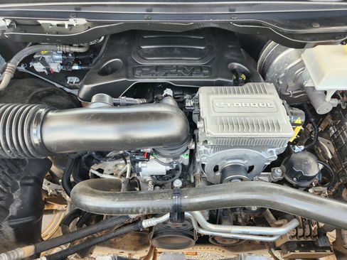 Used 2024 RAM 1500 Laramie AWD/4WD image 33