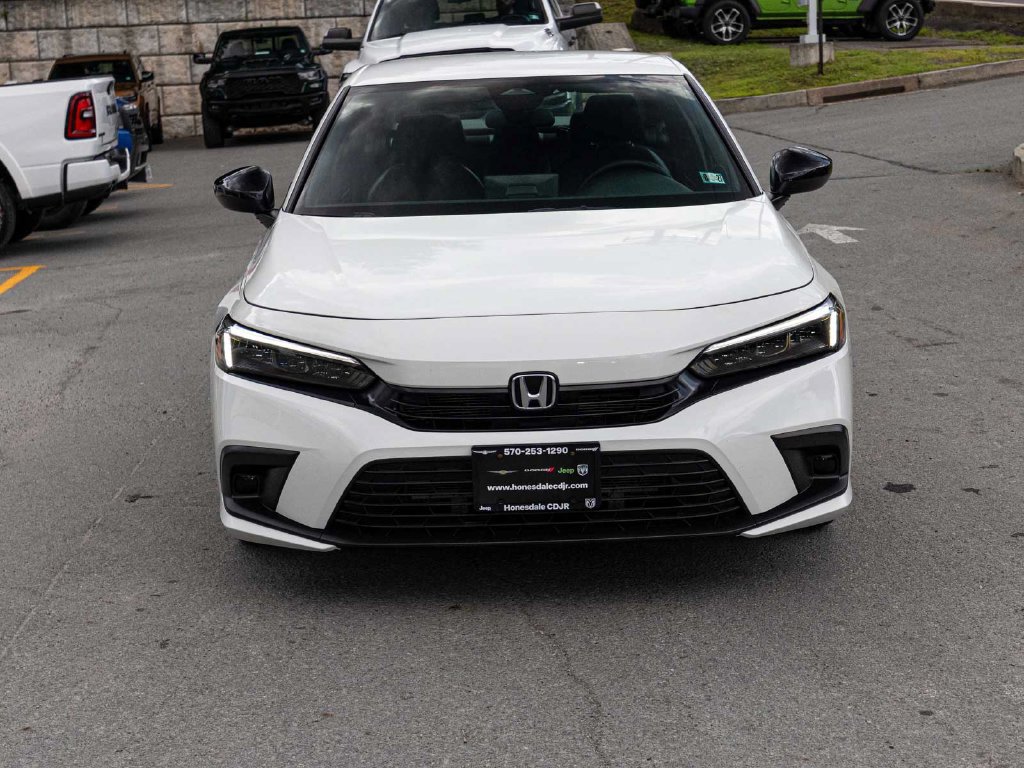 Used 2023 Honda Civic Sport image 2