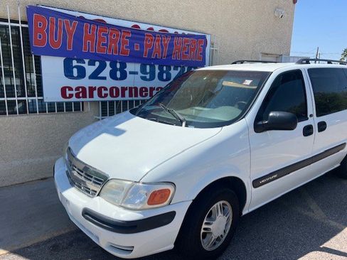 Used 2005 Chevrolet Venture LS w/ Easy Order Package FWD image 2