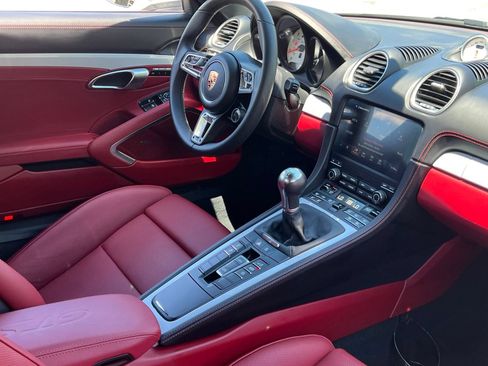 Used 2025 Porsche 718 Boxster GTS RWD image 35