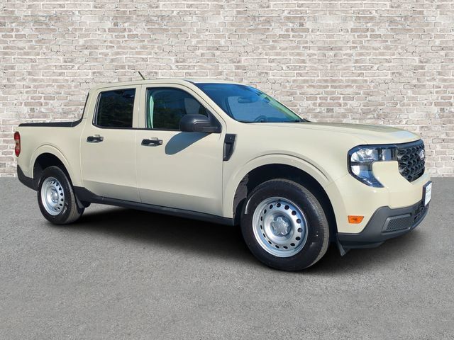 Used 2025 Ford Maverick XL w/ Equipment Group 102A AWD/4WD image 1