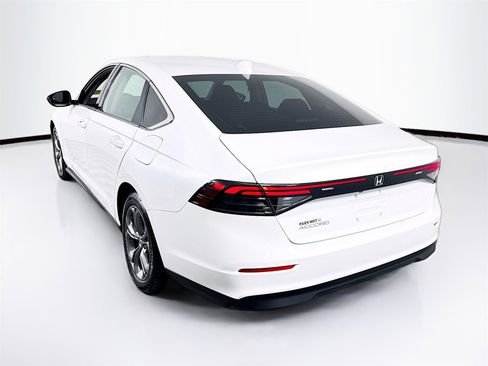 Used 2024 Honda Accord EX image 5