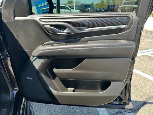 Used 2023 GMC Yukon XL Denali w/ Advanced Technology Package AWD/4WD image 10
