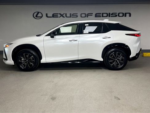 New 2026 Lexus RZ 450e AWD image 4