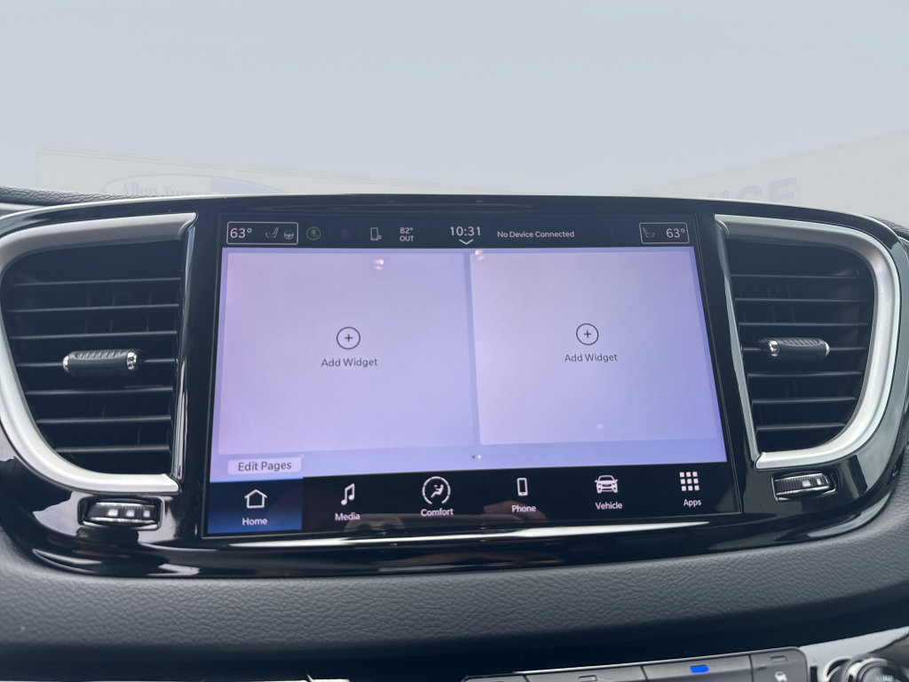 Used 2024 Chrysler Pacifica Touring-L FWD image 23