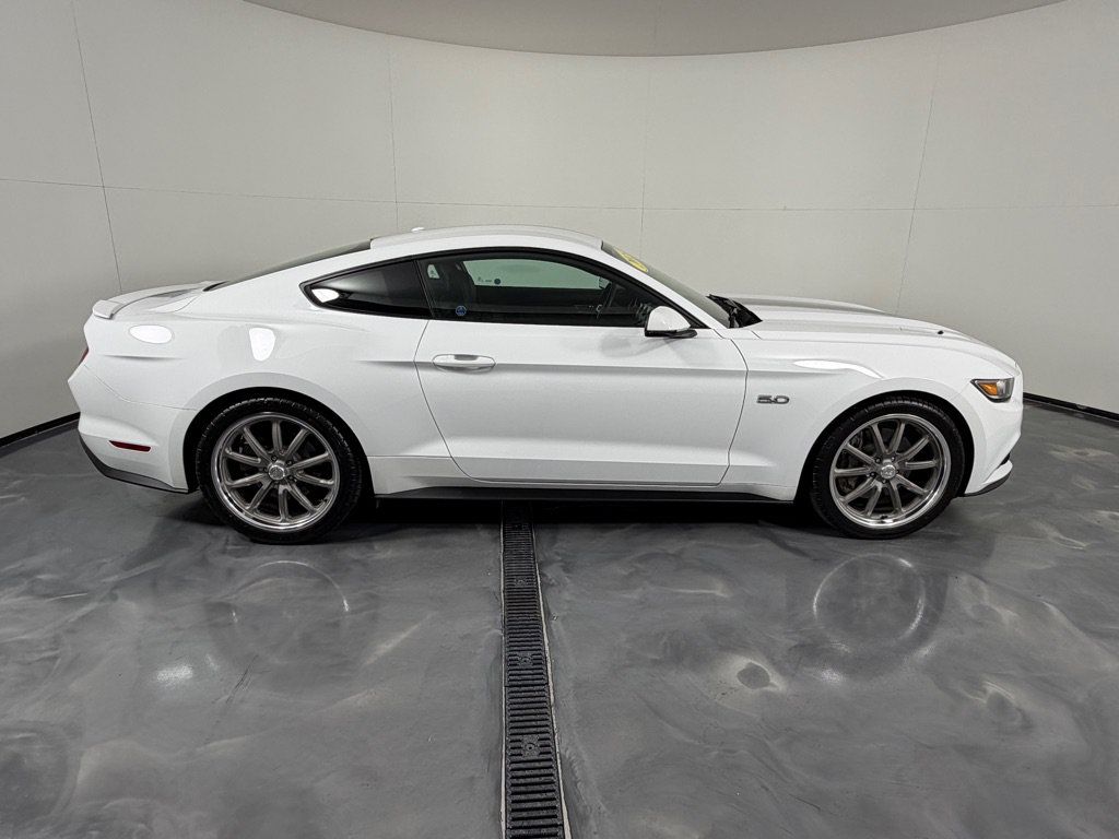 Used 2015 Ford Mustang GT Premium RWD image 4