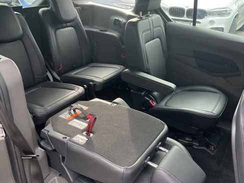 Certified 2023 Ford Transit Connect XL image 18