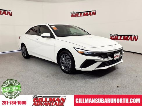 Used 2024 Hyundai Elantra Blue image 1