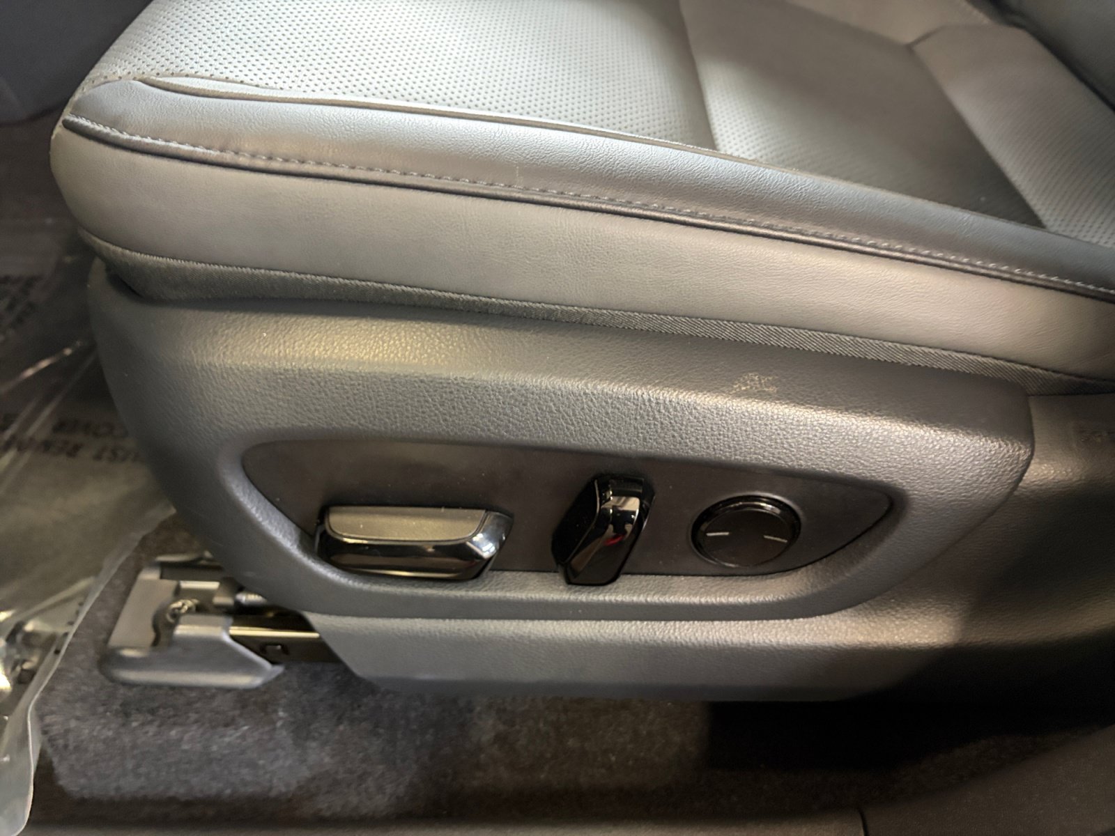 Used 2026 Lexus RZ 450e AWD w/ Technology Package image 14