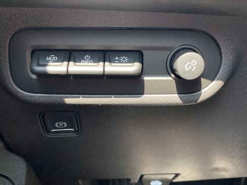 Used 2022 GMC Terrain AT4 w/ Infotainment Package II AWD/4WD image 37