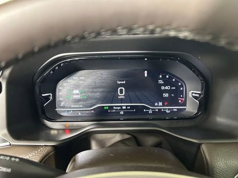 Used 2023 GMC Yukon XL Denali image 18