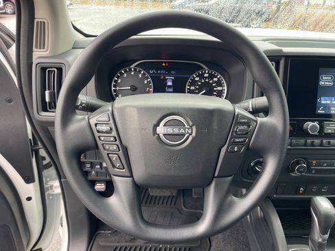 Used 2025 Nissan Frontier S image 17