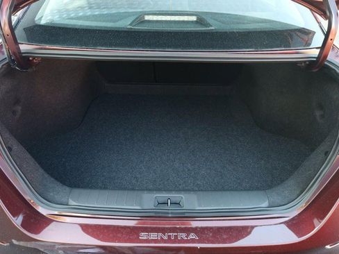 New 2025 Nissan Sentra SV image 7