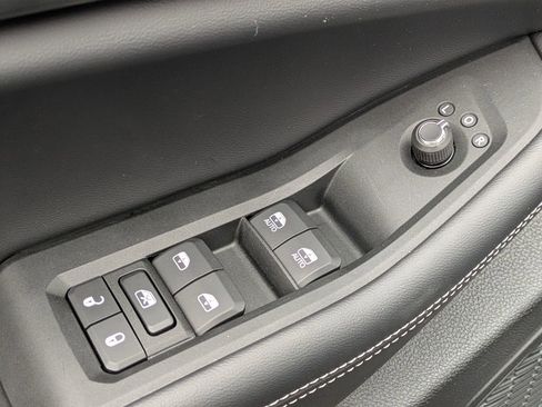 Certified 2025 Jeep Grand Cherokee Laredo X w/ Luxury Tech Group I image 11