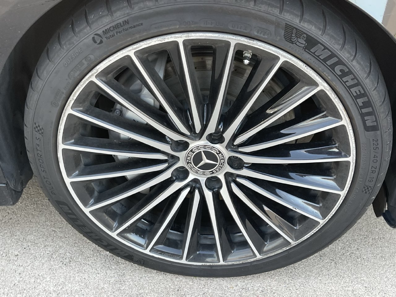 Used 2022 Mercedes-Benz C 300 Sedan image 4