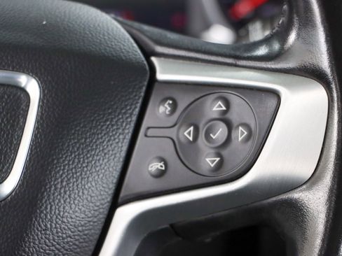 Used 2022 GMC Terrain SLT image 14