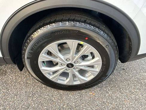 New 2026 Ford Escape Active image 11