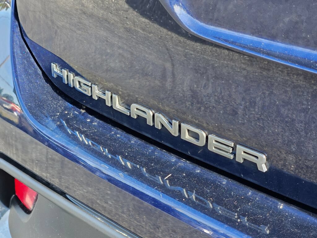 Used 2022 Toyota Highlander XSE AWD/4WD image 10