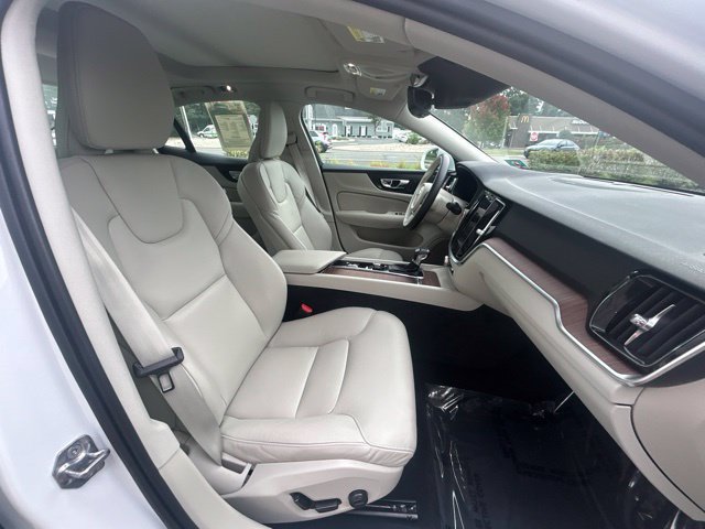 Used 2019 Volvo S60 T6 Momentum AWD/4WD image 15
