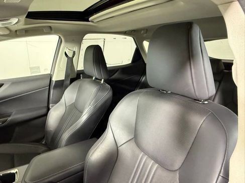 Certified 2022 Lexus NX 250 FWD w/ Premium Package image 16