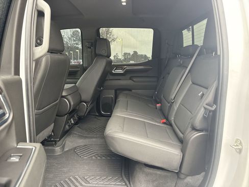 Used 2024 Chevrolet Silverado 1500 LT image 30