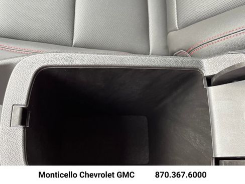 New 2026 Chevrolet Trax RS w/ Sunroof Package image 21