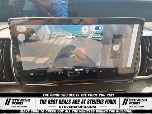 Used 2025 Ford Expedition Platinum w/ Driver's Package AWD/4WD image 33