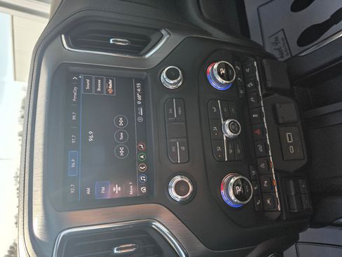 Used 2020 GMC Sierra 1500 Denali w/ Denali Ultimate Package AWD/4WD image 15