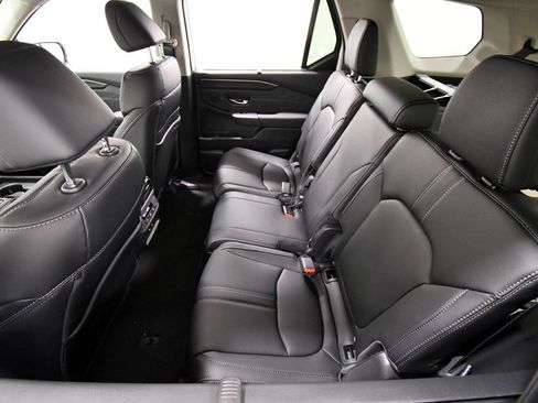 New 2026 Honda Pilot Touring image 14