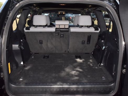Used 2023 Lexus GX 460 w/ Black Line Special Edition AWD/4WD image 38