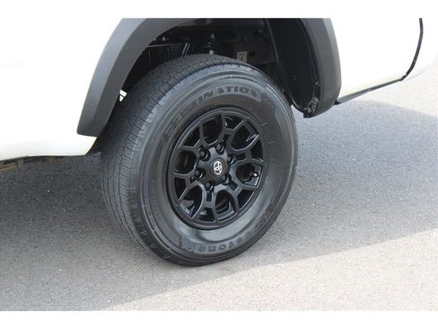 Used 2021 Toyota Tacoma SR w/ SX Package AWD/4WD image 6