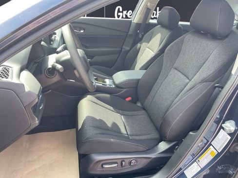 Certified 2025 Honda Accord SE image 9