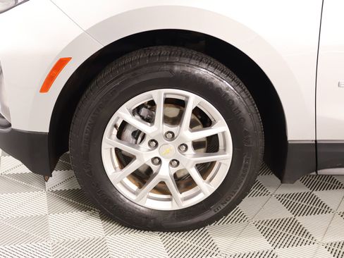 Used 2022 Chevrolet Equinox LT FWD image 16