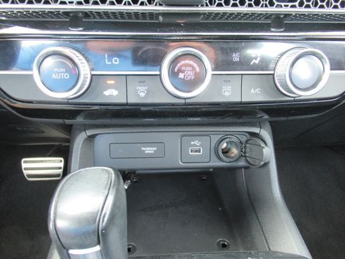 Used 2022 Honda Civic Sport image 28
