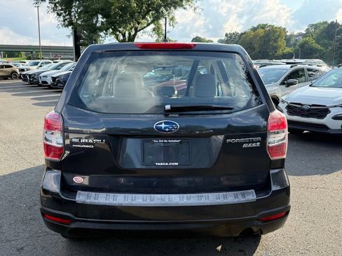Used 2014 Subaru Forester 2.5i AWD/4WD image 6