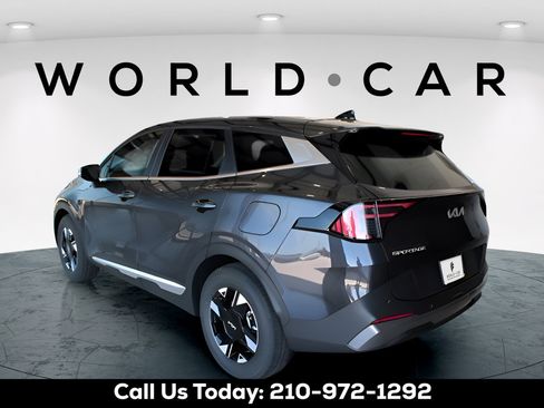 Used 2026 Kia Sportage LX w/ LX Convenience Package FWD image 5