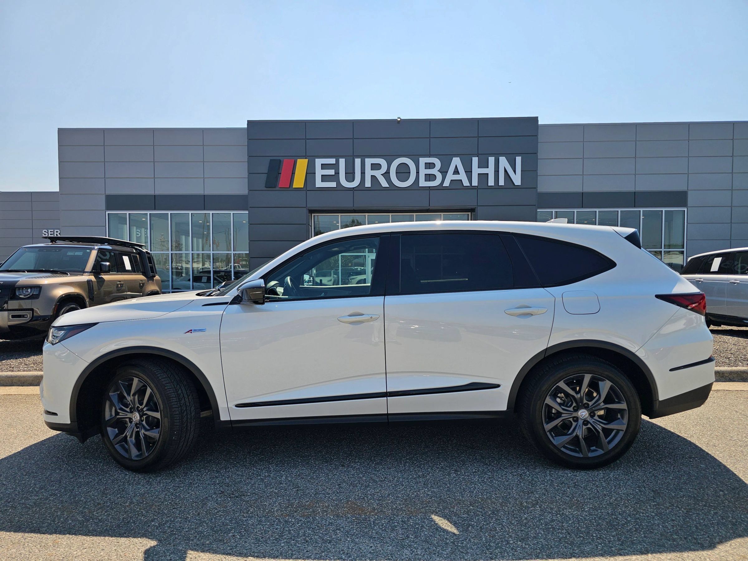 Used 2023 Acura MDX A-Spec AWD/4WD image 2