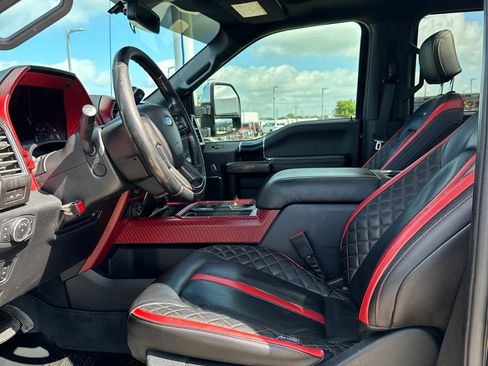 Used 2020 Ford F250 Platinum w/ FX4 Off-Road Package AWD/4WD image 19