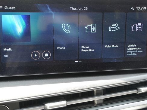 Used 2025 Hyundai Santa Fe SE FWD image 23